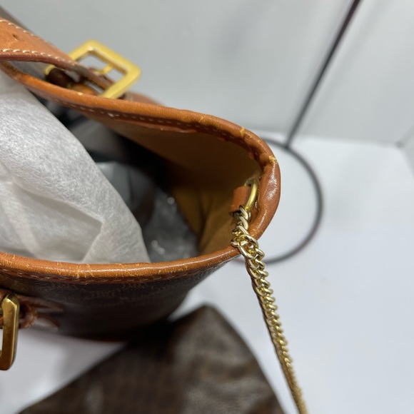 Celine Bag( shoulder/ Handbag with extra small pouch. - Picture 5 of 15